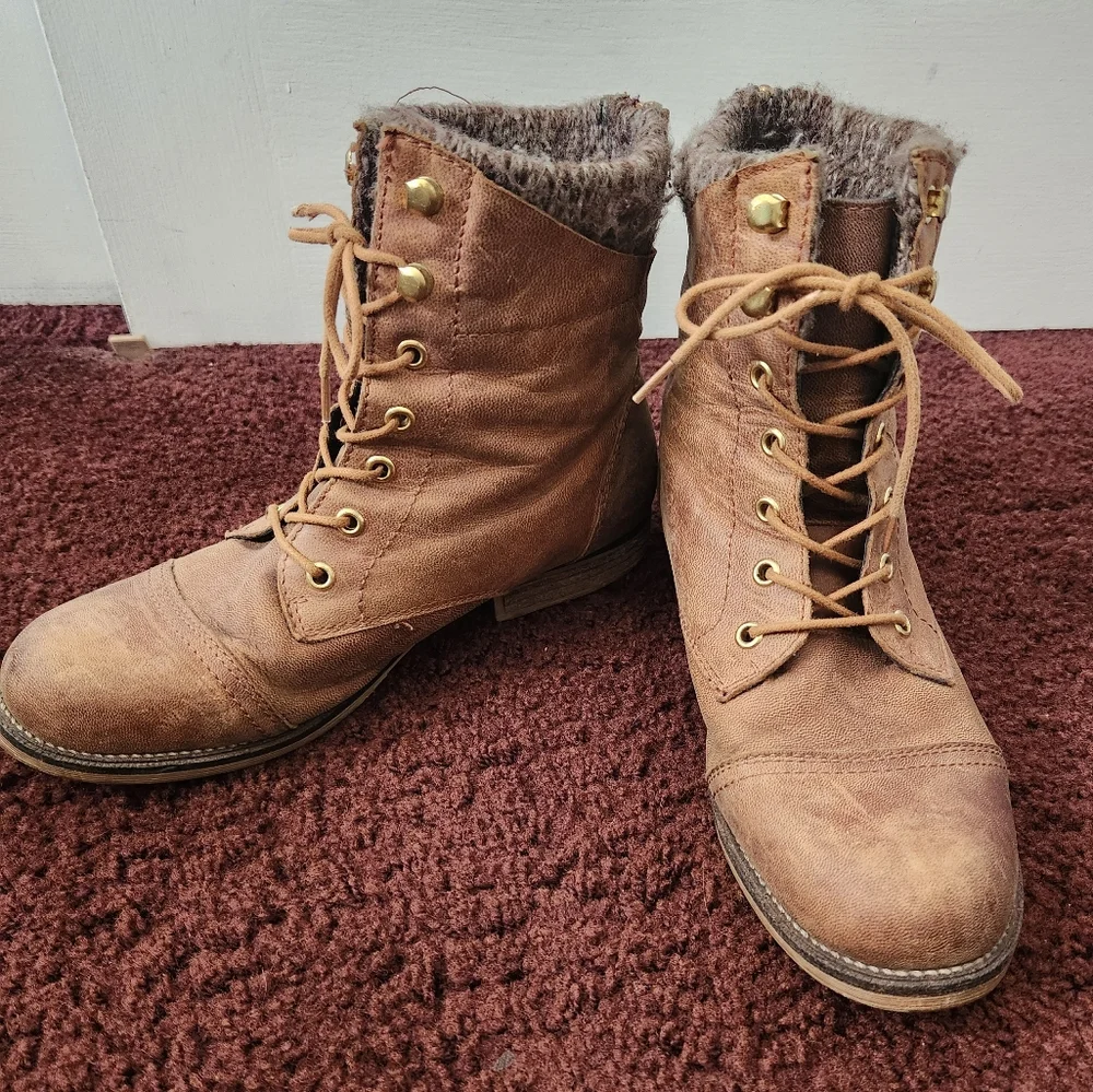 Steve Madden Boots - Picture 2 of 5